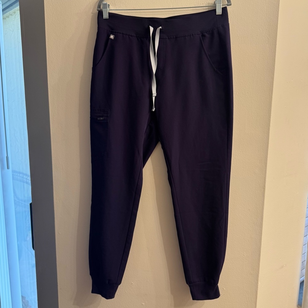 FIGS Women’s Dark Purple Scrub Joggers Pants Size Medium